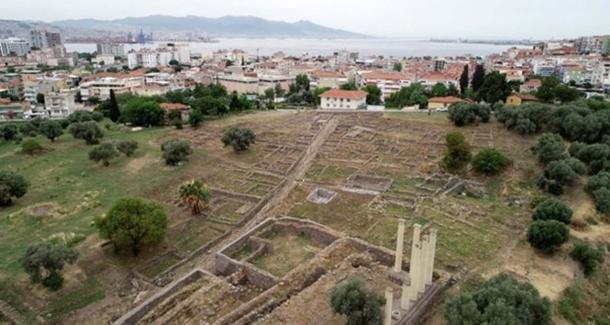 Ashes from Santorini have been found in excavations at Smyrna. (Image: Daily Sabah/AA)
