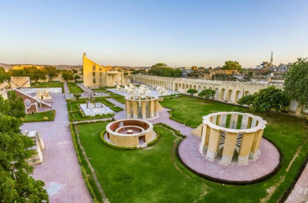 Astronomical instrument at Jantar Mantar observatory – the Rama Yantra. (travelview / Adobe Stock)