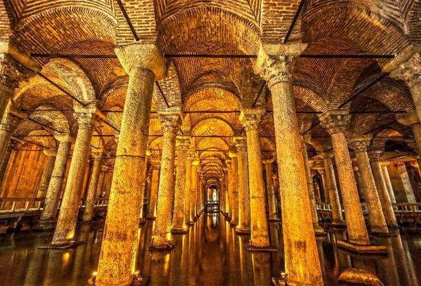 Interior of the Basilica Cistern / Yerebatan Cistern, with both Doric (more simple) and Corinthian (more ornate) column capital types shown (Luciano Martula-LGM / Adobe Stock)
