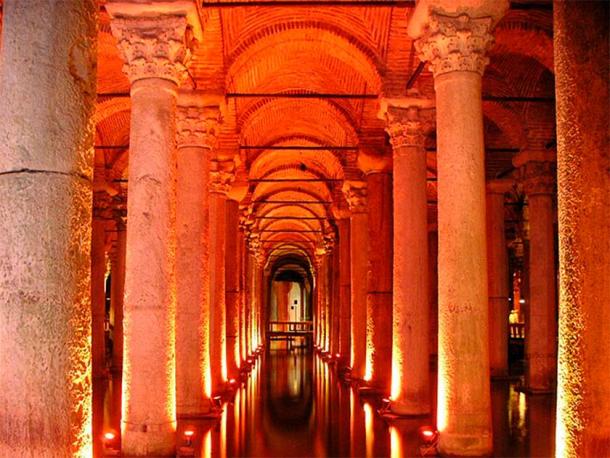 Cisterna Basílica en Estambul Turquía. (Dpnuevo/CC BY-SA 3.0)