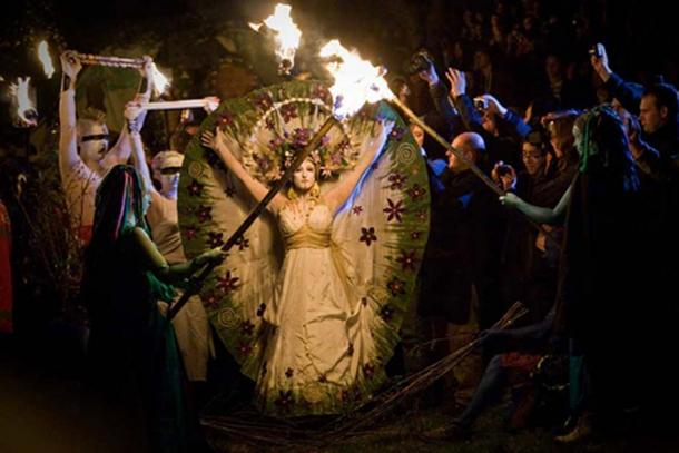 Sărbătorile Festivalului Focului Beltane.