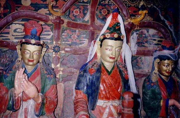 From left to right: Bhrikuti Devi, Songtsän Gampo, and Wen Cheng, Gyantse.