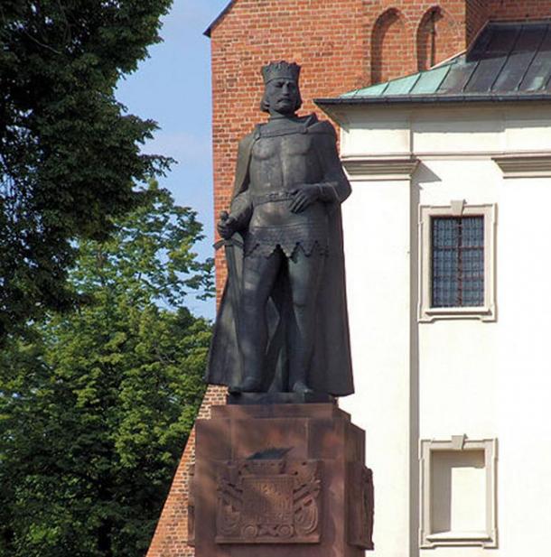 Bolesław I the Brave statue at Gniezno. 