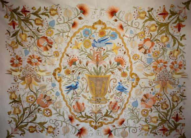 Bordado de Castelo Branco Lusitania Tradition.