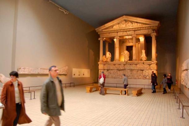 The British Museum has displayed the controversial Elgin Marbles since the early 1800s. Recent talks may finally result in their repatriation to Greece. (Chris Devers / CC BY NC ND 2.0)