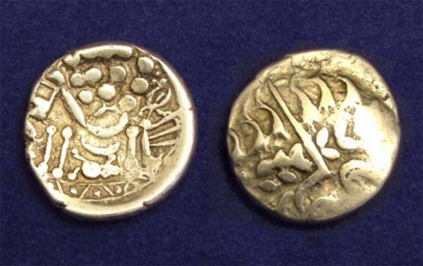 British Celts, gold stater from the Durotriges. Chute type with strongly Celticized, disjointed horse left and abstract head of Apollo on the right. (Numisantica/CC BY-SA 3.0)