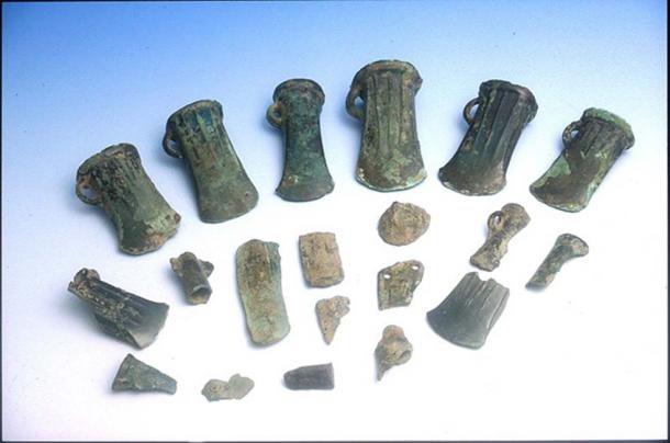 Bronze Age metalwork hoard. (The Portable Antiquities Scheme/ The Trustees of the British Museum/CC BY SA 2.0)