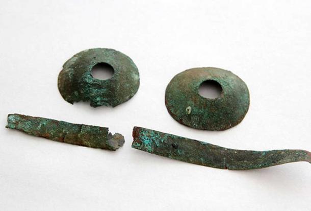 Bronze 'spectacles' found inside the 5,000 year old burial, and pictures from the Ust-Tartas archeological site in Western Siberia. Image: Institute of Archeology and Ethnography, The Siberian Times
