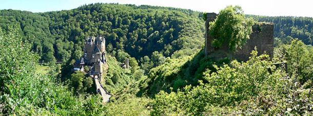 Burg Eltz and Burg Trutzeltz.