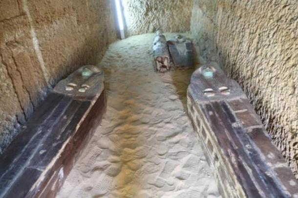 Entierros en el cementerio de la meseta de Giza