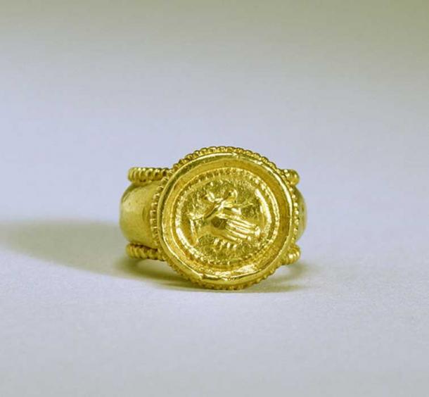 Byzantine Empire Wedding Ring. The motif of the clasped hands, signifying love, betrothal, and marriage, was first introduced in the Roman period and remained a popular symbol until the 19th century.