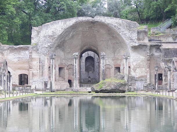 Canopo in Villa Adriana, Tivoli. (CC BY-SA 3.0)