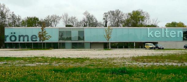 The Celtic and Roman Museum in Manching, Bavaria, where the Germany museum heist took place. (Heinrich Stürzl / CC BY-SA 2.5)