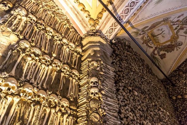 Chapel of Bones in Portugal where a vast wall of bones and skulls are displayed. (Sergii Figurnyi / Adobe)