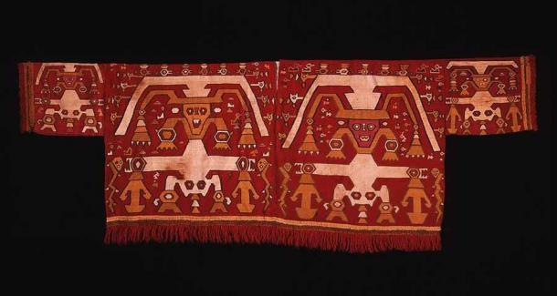 Camisa de tapiz chimú, 1400–1540, fibra de camélido y algodón, Museo Dumbarton Oaks. (Dominio publico)