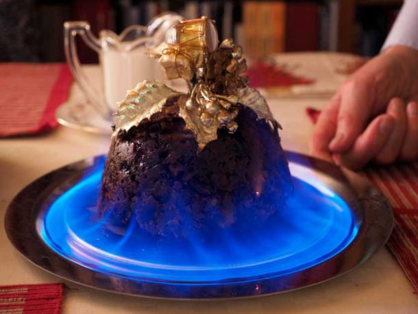 A Christmas pudding being flamed after alcohol has been poured over it (James Petts / CC BY SA 3.0)