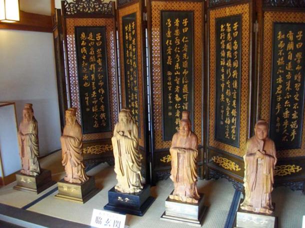Famous Confucian Statue of the Ashikaga Gakko. 