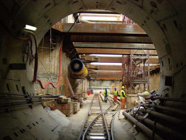 Sitio de construcción del metro de Tesalónica visto desde el interior de un túnel. (Konstantinos Stampoulis / CC BY-SA 3.0 GR)