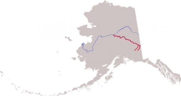 Course of the Tanana River, formed by the shorter Nabesna River (left) and Chisana River (right), then flowing northwest to meet the Yukon River