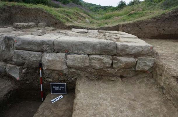 Cut rock were used to construct substantial walls. (Image: M. Lemke/ Science in Poland)