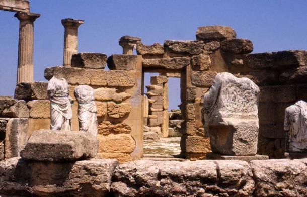 Se decía que el templo de Apolo en Cirene tenía una lámpara siempre encendida. (Dominio publico)