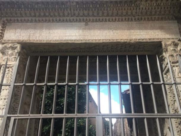 Dedication to Septimius Severus is above the entrance of theArcus Argentariorum (Image: Alexander Meddings for TimeTravelRome)