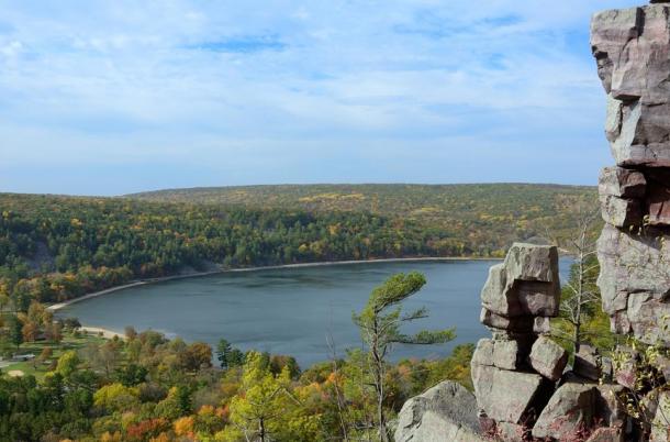 The Ho-Chunk legend says the cracked and jagged rocky surfaces of the bluffs surrounding Devil’s Lake are from the battle between the Thunderbirds and Great Serpent