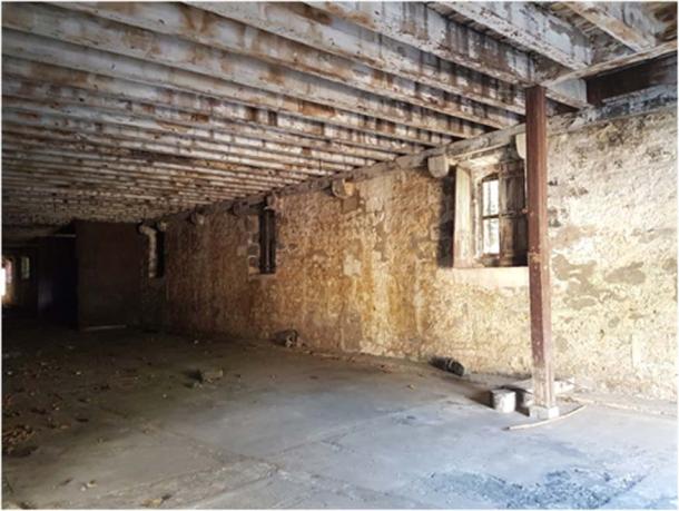 Dilapidated interior of the Labourdonnais Hospital. (Image: Courtesy of the author)