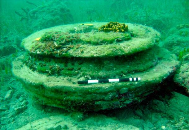 Disc and doughnut-shaped structures appeared to be architectural remnants of a city, but scientific analysis showed the formations to actually be a naturally occurring geological phenomenon. (University of Athens)