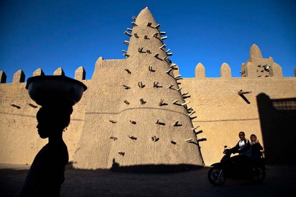 The Djingareyber Mosque in the ancient city of Timbuktu. (United Nations Photo / CC BY-NC-ND 2.0)