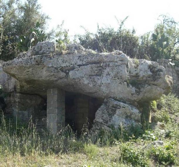 Dolmen created by an ancient tribe in Avola, east Sicily. (S. Piccolo/CC BY 3.0)