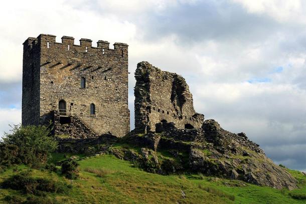 Dolwyddelan Castle was built by Llywelyn; the old castle nearby may have been his birthplace. (Jeff Buck / CC BY-SA 2.0)