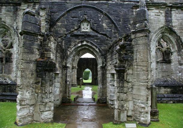 Dunkeld Cathedral, Dunkeld, Perth and Kinross, Scotland - south porch. (Otter / CC BY-SA 3.0)