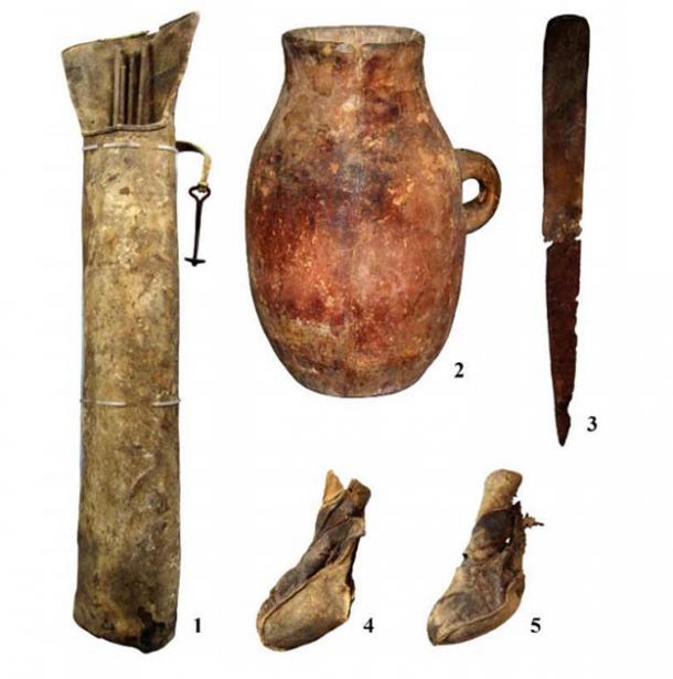 Elements of equipment and household items recovered from the cave. 1: A quiver with a hook; 2: a vessel; 3: a knife; 4 and 5: shoes. (Nikolai Seregin / CC BY-SA 4.0)