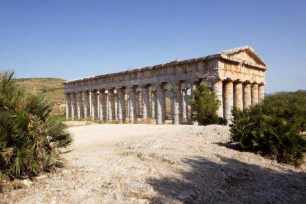 The Elymian temple at Segesta, Sicily. (Oliver Taylor /Adobe Stock)