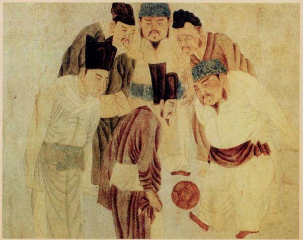 Emperor Taizu of Song playing cuju with Prime Minister Zhao Pu, by the Yuan-era painter Qian Xuan (1235–1305). (Public Domain)