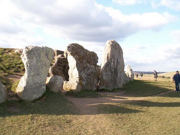 Entrance to the West Kennet Long Barrow, in the same region as the new excavation in Wiltshire. 