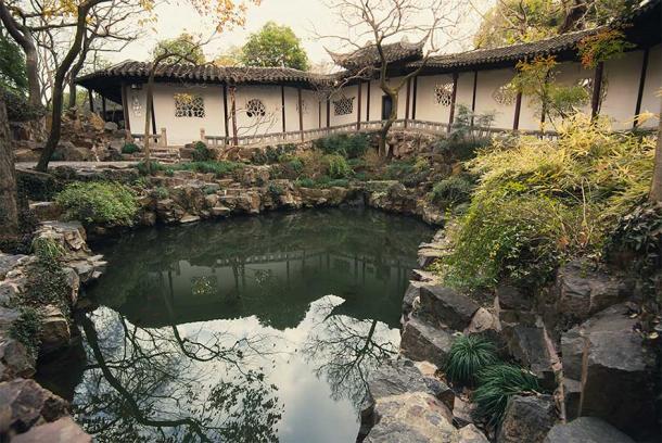 Entrance to the Cangland Pavilion in the Suzhou gardens in China. (PhotoerNgo / Adobe Stock)