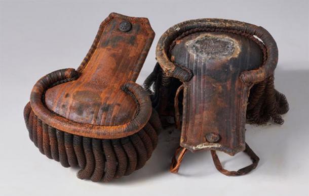 Epaulets from an officer’s uniform pulled from the HMS Erebus wreckage. (Parks Canada)