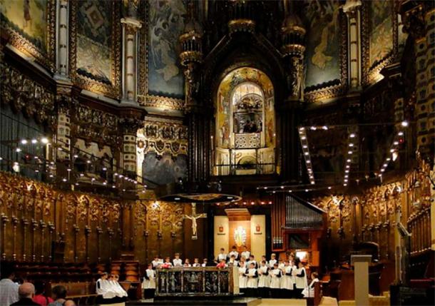 The Escolania boys choir performing in the basilica of the Abbey of Montserrat, Catalonia, Spain. (Bernard Gagnon / CC BY-SA 4.0)
