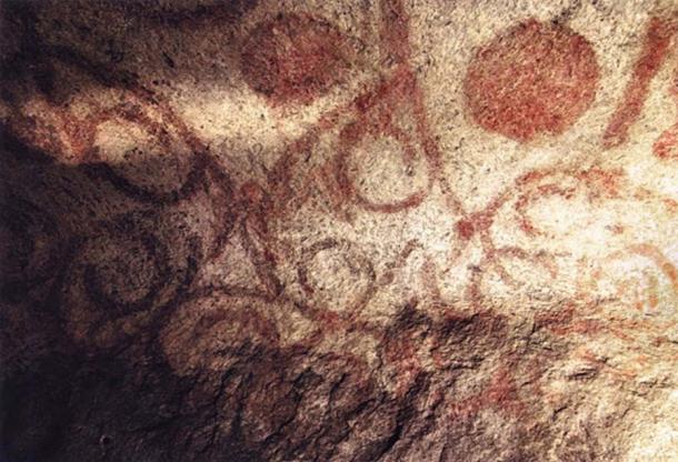 Example of red ochre spiral cave paintings in the Hypogeum. (Damien Entwistle/CC BY NC 2.0)