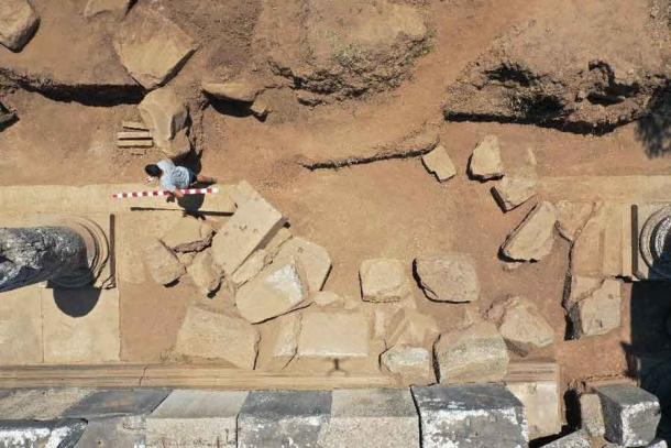 Trabajos de excavación del Templo de Zeus Lepsynos en la antigua ciudad de Euromos en Turquía. (Agencia Anadolu)