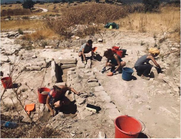 Excavations at Erimi archaeological site, Cyprus. (University of Sienna)