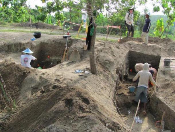 Excavations underway at Ngandong in 2010. (Copyright Russell L. Ciochon)