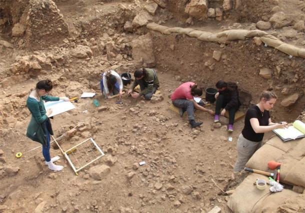 Excavations at el-Wad Terrace in the Carmel. (Reuven Yeshurum / University of Haifa)
