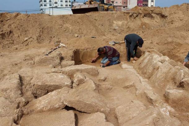 Excavaciones en el cementerio romano de Gaza. (Ministerio de Turismo y Antigüedades de Gaza)