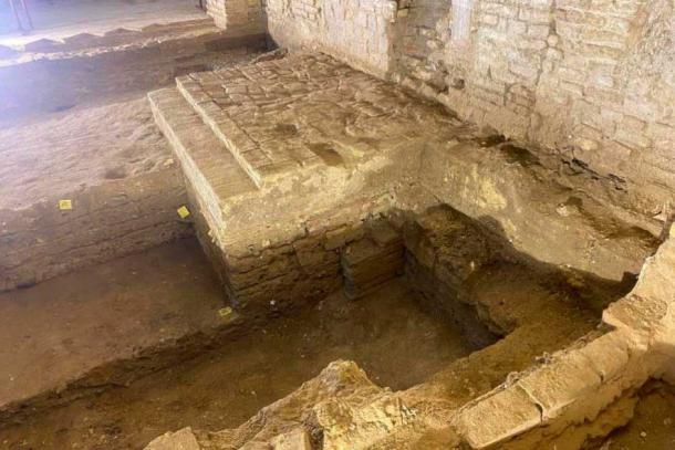 Excavaciones dentro de la rara sinagoga española medieval. (Ayuntamiento de Utrera)