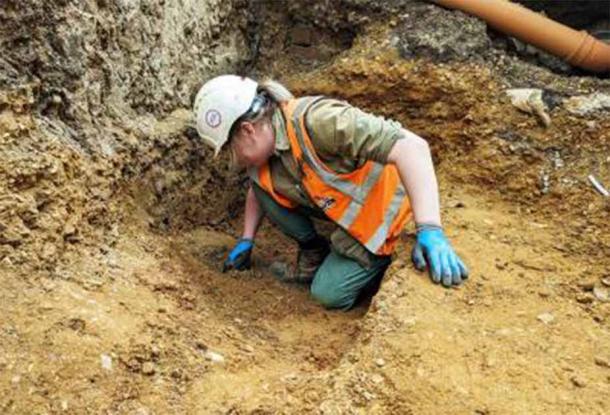 Excavations also uncovered a hearth dated to 659 and 774 AD (© Archaeology South-East)