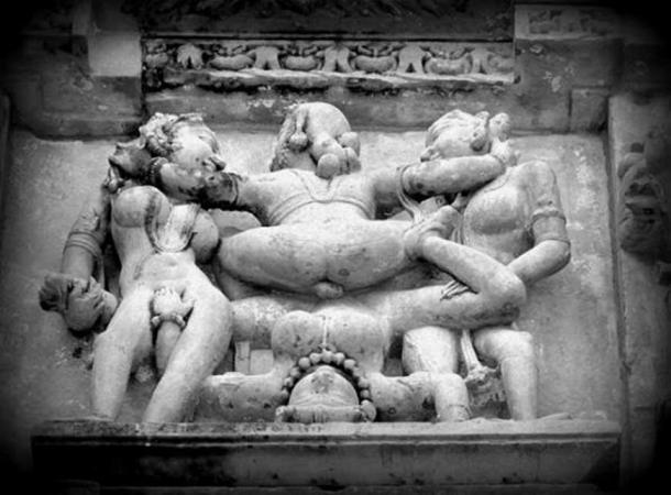 Esculturas explícitas en el templo de Khajuraho