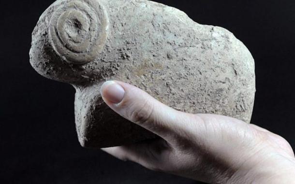 Figurine of a ram found in Tel Motza Iron Age temple excavation site. (Yael Yolovitch / Israel Antiquities Authority)